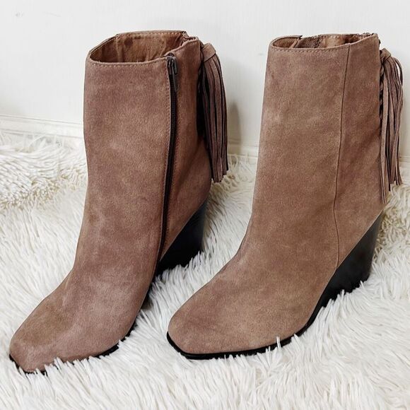 Jeffrey Campbell Suede Tassel Wedge Ankle Boot SZ 9.5 Brown - Picture 1 of 8